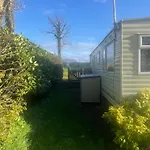 Kemping Jos Lakes Escape *