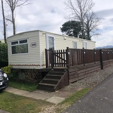 Jos Lakes Escape Campsite