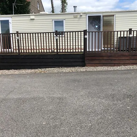 Jos Lakes Escape Campsite *
